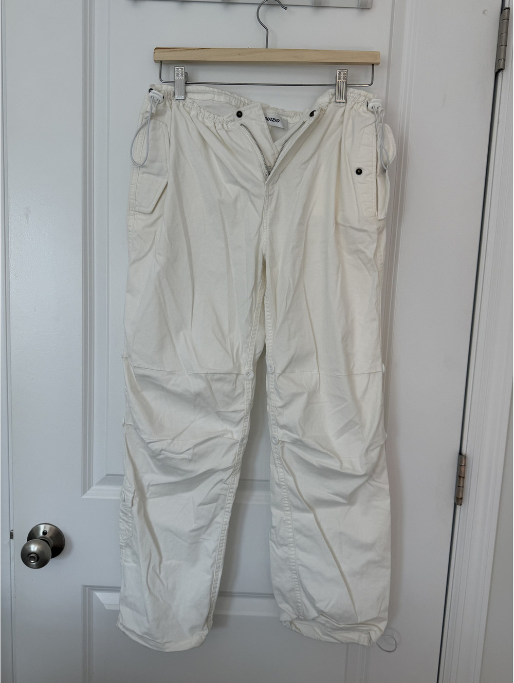 Guizio White Cargo Pants with Drawstring Waist and Ankle Cuffs